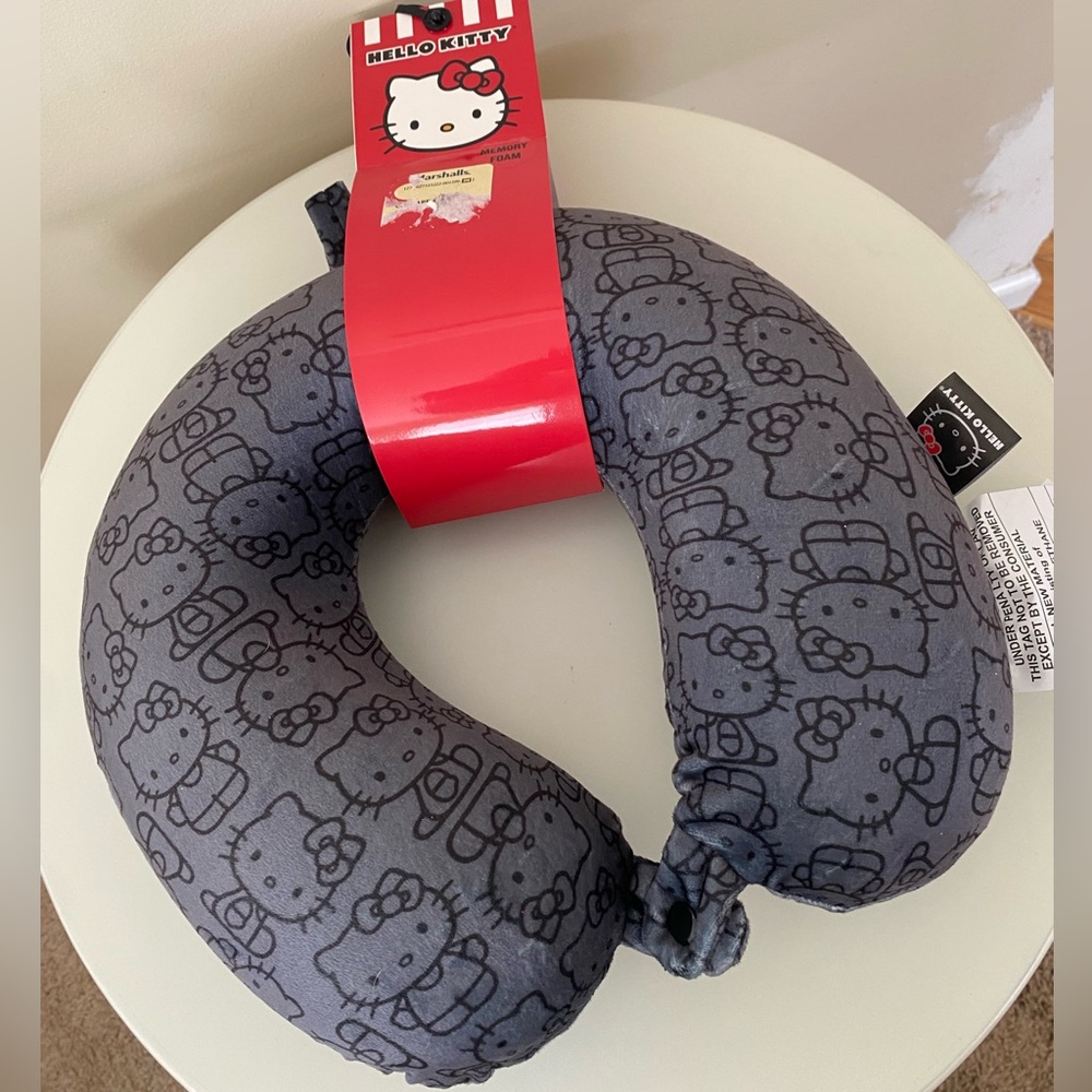 NWT HELLO KITTY Neck Pillow - Picture 9 of 9
